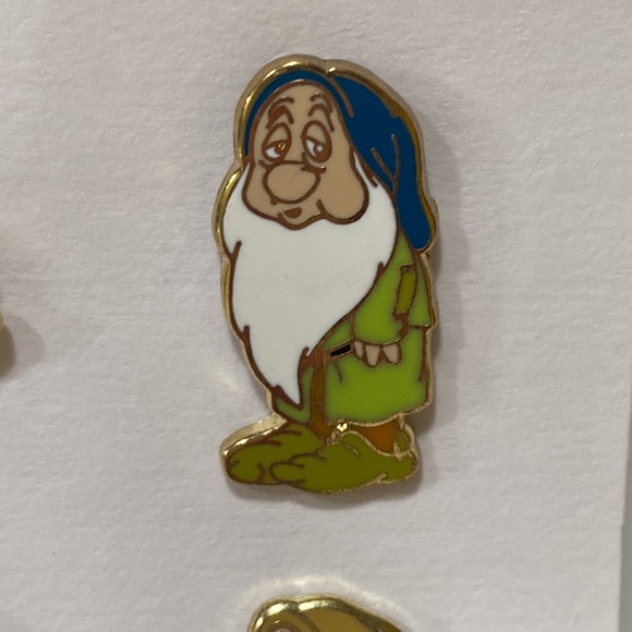 SNOW WHITE DISNEY PIN COMBO - Picture 14 of 16
